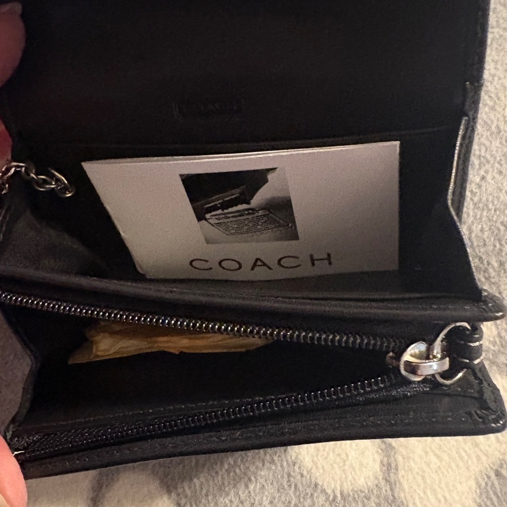 Coach Leatherware Black Leather Compact Wallet – New Without Tags - Picture 5 of 5